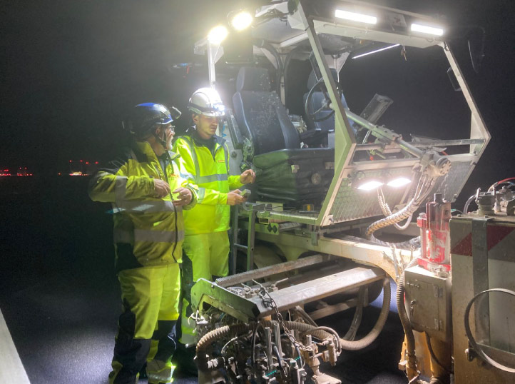 operation-marquage-sur-l-A7-marquage-au-sol-des-autoroutes-26-05-25-3 Nos équipes de l’agence Ardèche-Drôme ont récemment réalisé le marquage définitif de la chaussée sur l’A7