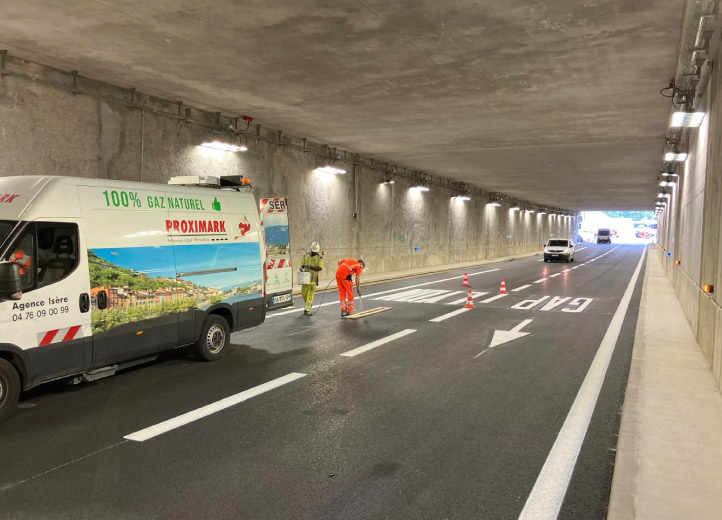 À deux pas de notre agence de Grenoble, nos équipes ont réalisé un chantier de marquage sur l’A480