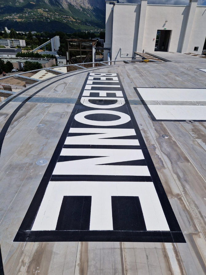 un-chantier-hors-norme-pour-notre-agence-d-isere-marquage-heliport-isere-29-07-25-2 Un chantier hors norme pour notre agence d’Isère