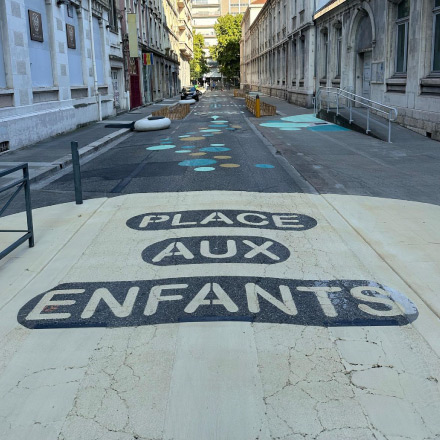 Entreprise signalisation routière,design actif passage pour enfants