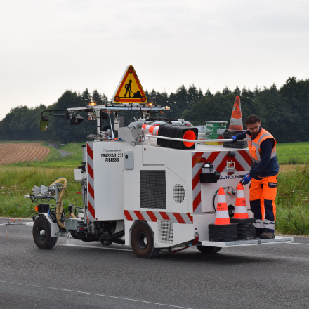 Marquage au sol, signalisation routière et sécurité routière, hélios vous accompagne