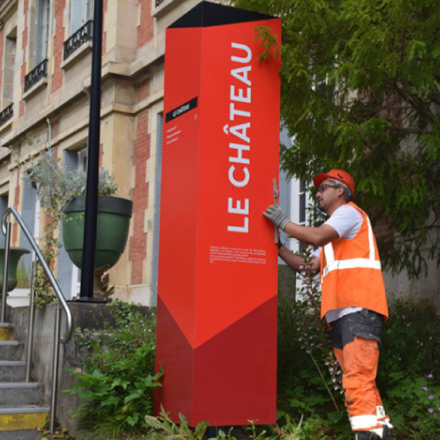 Entreprise de signalisation verticale, expert en totem vertical