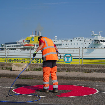 Marquage au sol et design actif pour les ports