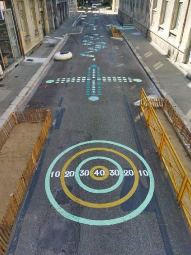 nouveau-terrain-de-jeu-devant-l-ecole-jean-jaures-grenoble-2 Nouveau terrain de jeu devant l’école Jean Jaurès à Grenoble