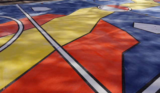 Des cours d’école transformées en Normandie