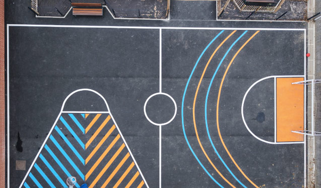 Des cours d’école transformées en Normandie