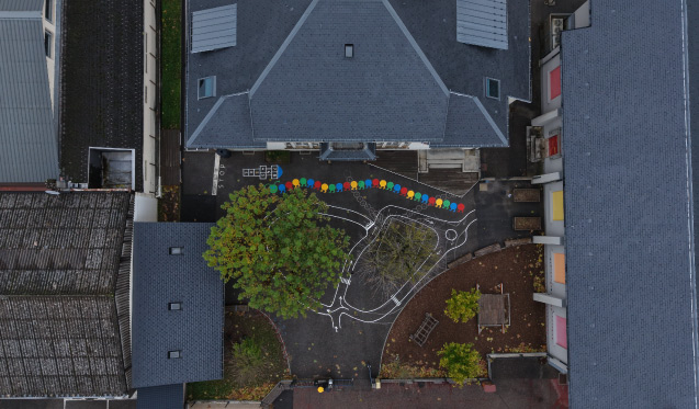 HÉLIOS met des couleurs à l’école de Saint-Laurent-du-Pont