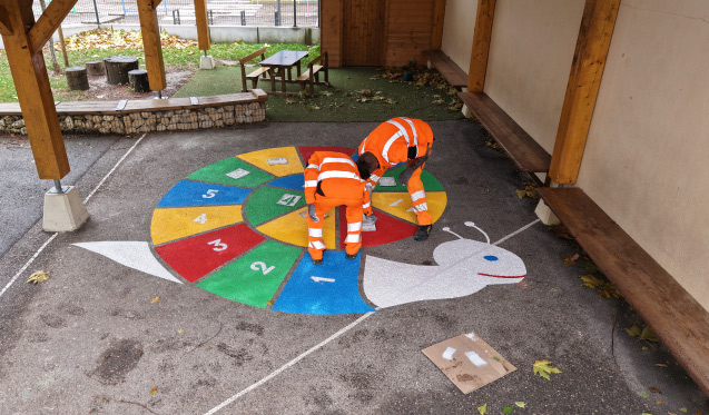 HÉLIOS met des couleurs à l’école de Saint-Laurent-du-Pont