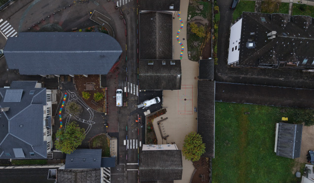 HÉLIOS met des couleurs à l’école de Saint-Laurent-du-Pont