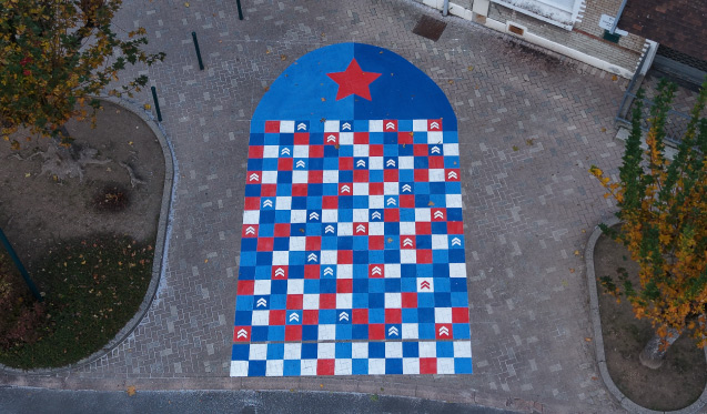 Nous sommes heureux d’annoncer notre partenariat avec Decathlon Pro pour encourager la pratique sportive grâce au marquage au sol. Nous avançons ensemble pour proposer des solutions simples et adaptées aux besoins des structures.