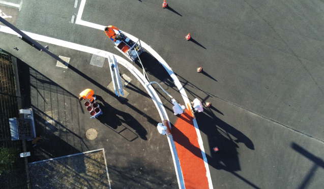 Des pistes cyclables plus visibles et plus sûres l'entreprise de marquage au sol Hélios