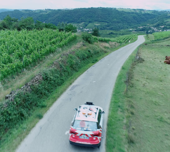 Marquage et aménagement des pistes cyclables sur routes de campagne