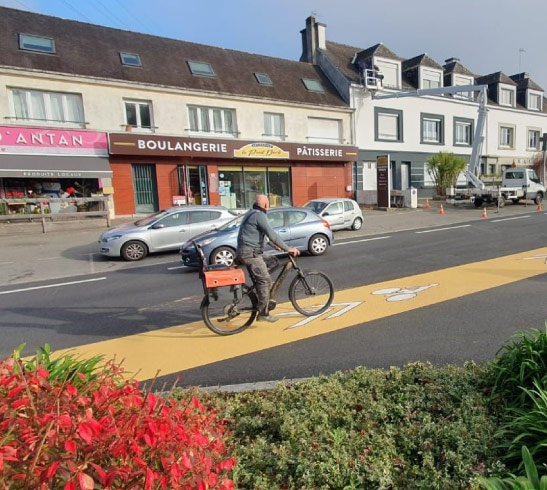Marquage et aménagement des pistes cyclables en commune